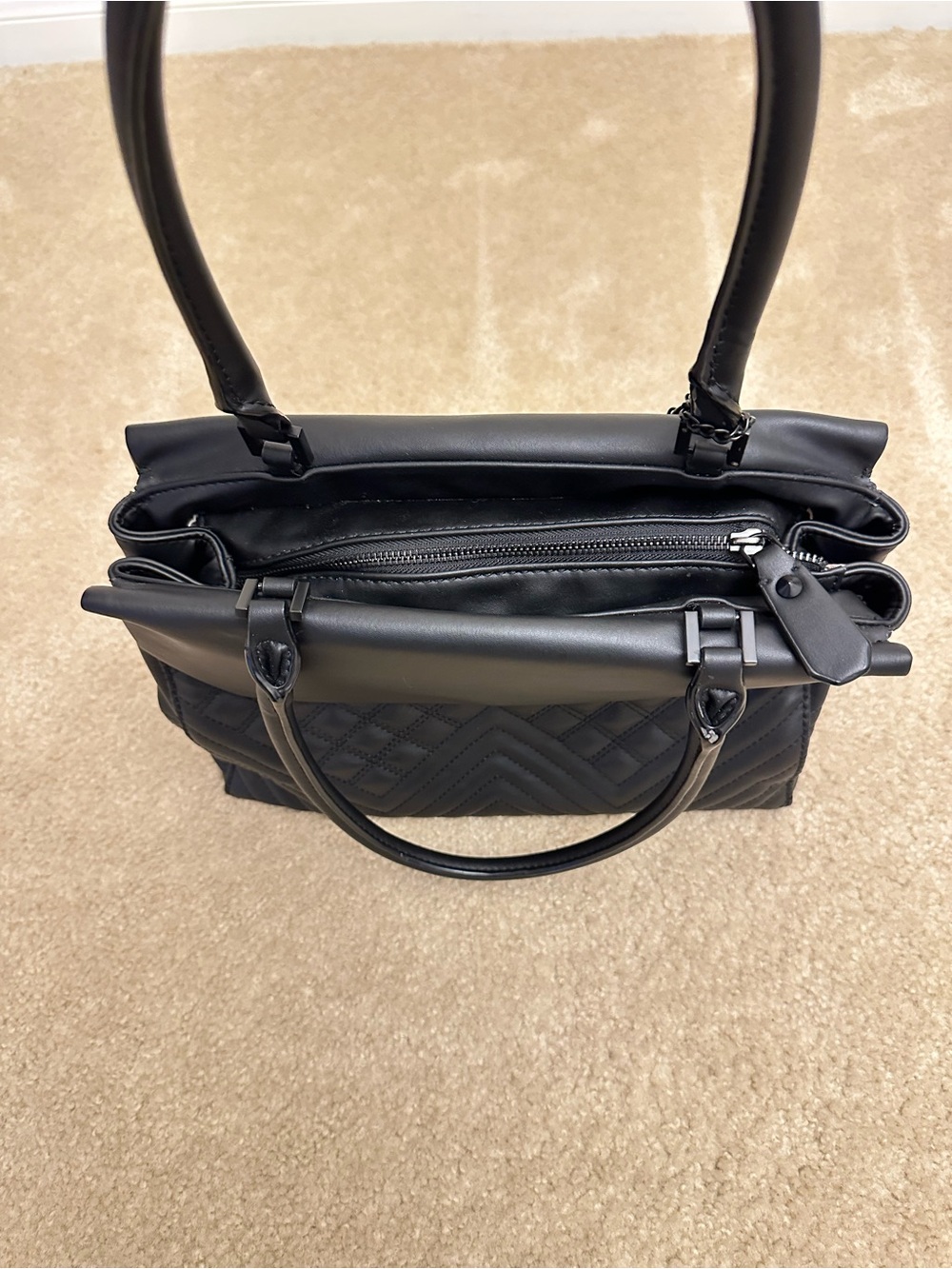 GUESS Black Quilted Large Purse with Top Handle Functional Travel Classy - Picture 6 of 14